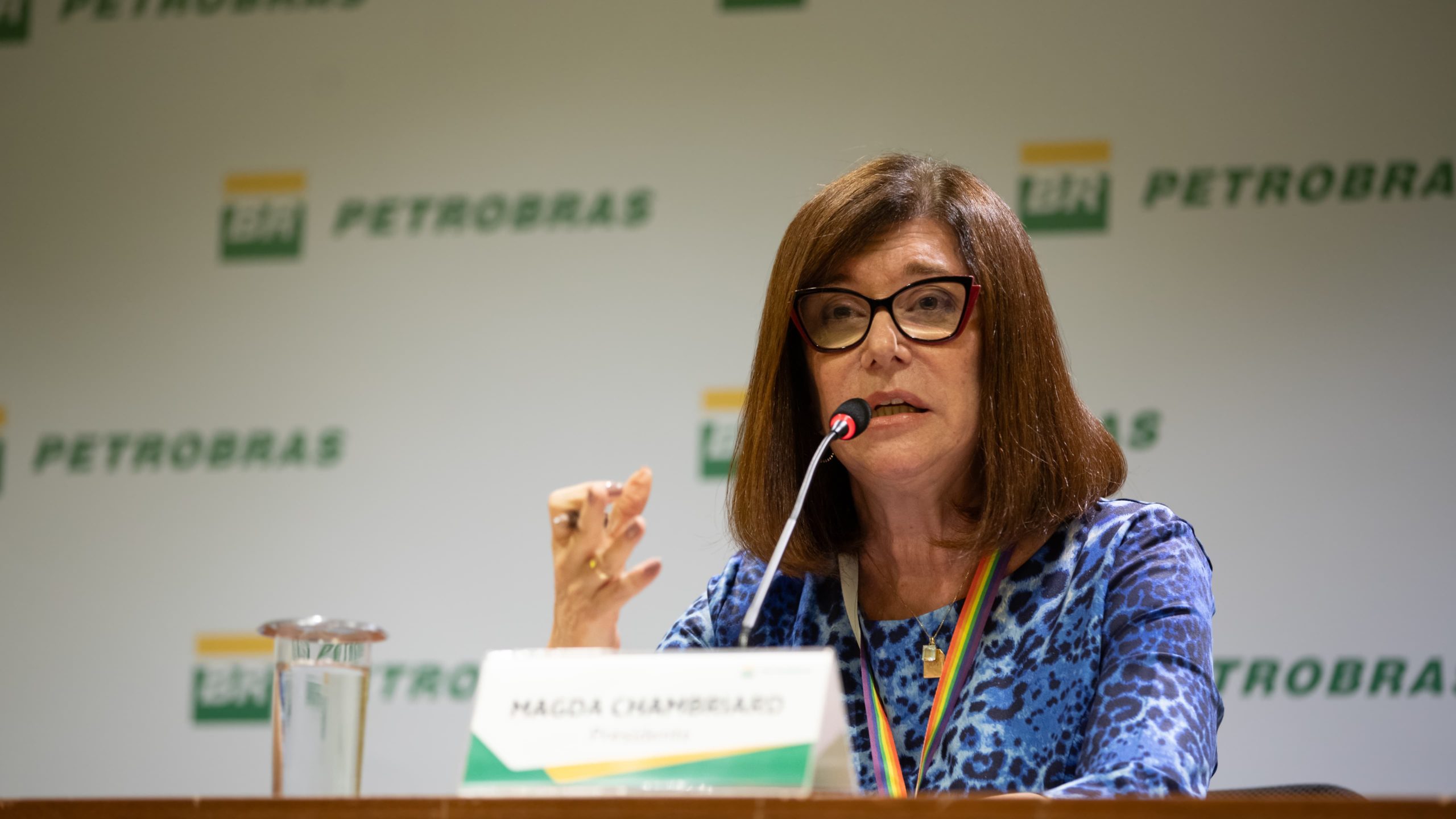 “É essencial continuar explorando petróleo”, diz Magda Chambriard, presidente da Petrobras, em sua primeira coletiva de imprensa, em 27/5/2024 (Foto: Rafael Pereira/Agência Petrobras)