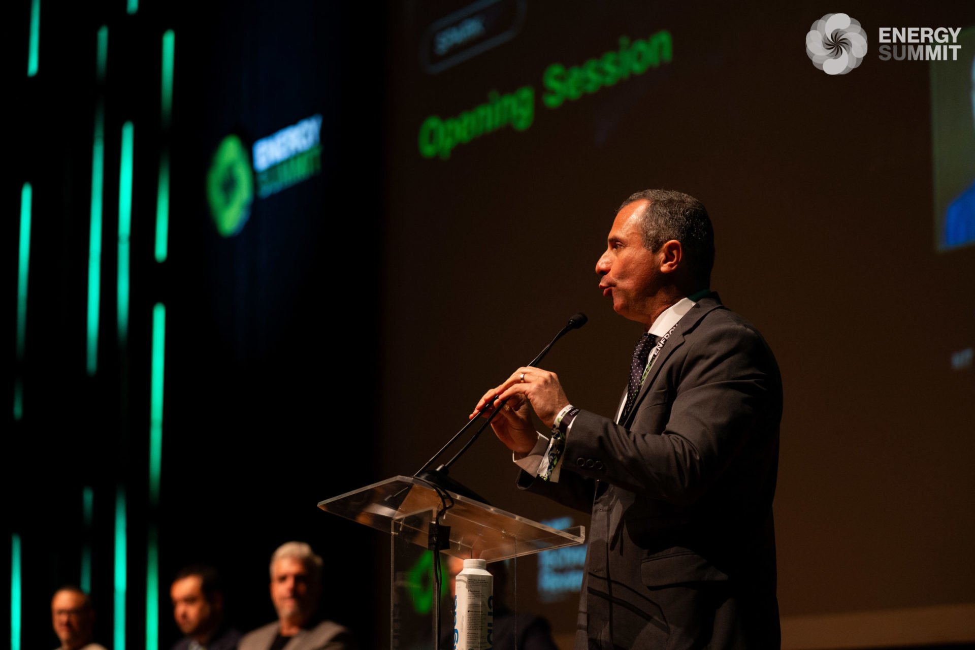 Governo do Rio de Janeiro espera publicar decreto do biometano na próxima semana para regulamentar a Política Estadual de Gás Natural Renovável, afirma secretário de Energia e Economia do Mar do Rio de Janeiro, Felipe Peixoto [na imagem], na abertura do Energy Summit 2024 (Foto: Cortesia)