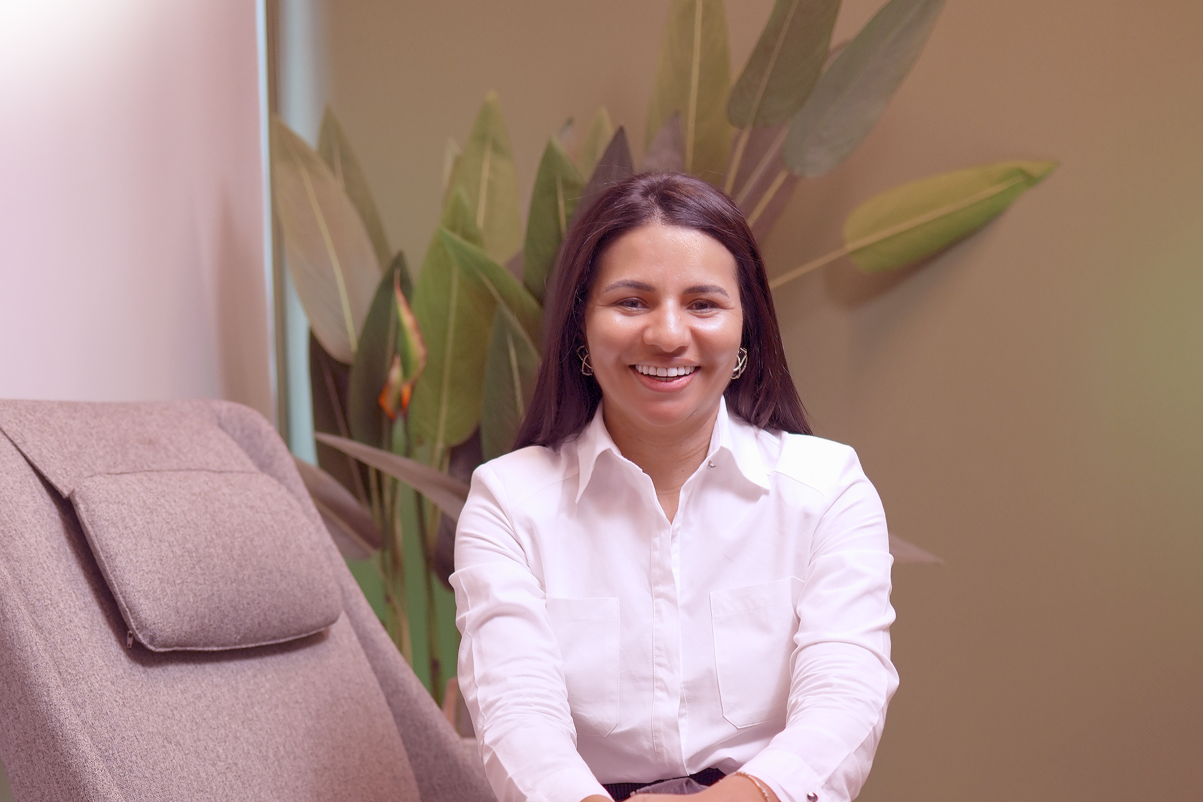 Mulheres precisam de mais oportunidades para empreender no mercado de energia solar fotovoltaica no Brasil, defende Náchila Oliveira [na imagem], CEO da EcoPower (Foto: Divulgação)