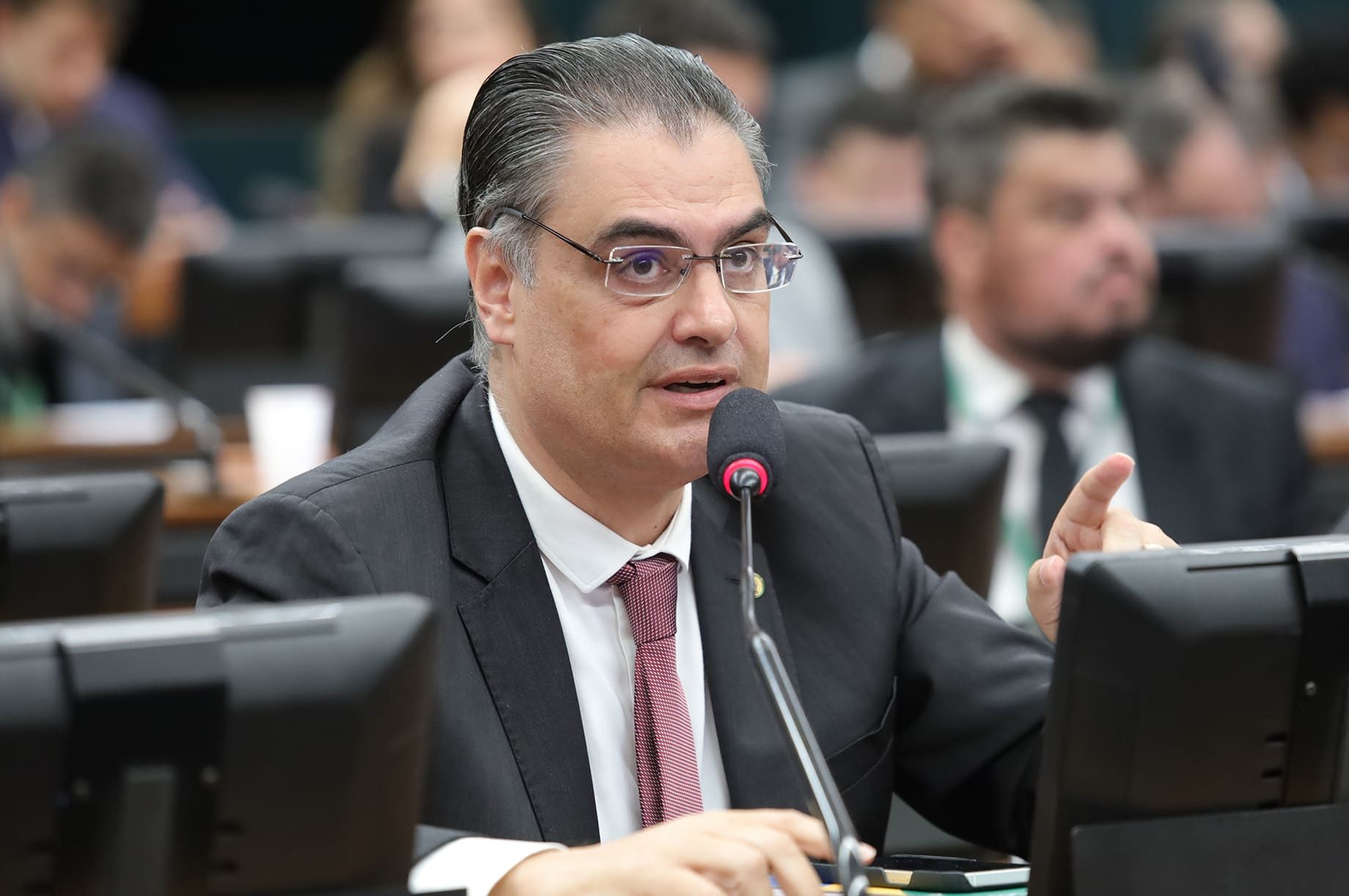 Lafayette de Andrada durante sessão da CCJ para discussão e votação de propostas (Foto: Mário Agra/Câmara dos Deputados)