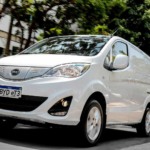 Furgão BTD eT3 da BYD tem autonomia para até 300 km e possibilidade de recarga rápida de até 80% da bateria em apenas 30 minutos (Foto: Divulgação)