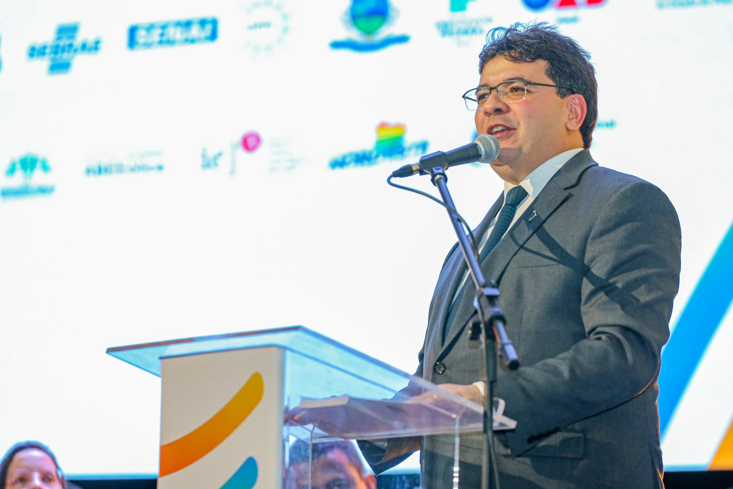 Rafael Fonteles, governador do Piauí, discursa durante abertura da Conferência Internacional sobre Tecnologias de Energias Renováveis (Citer), em 3/6/3024 (Foto: Governo do Piauí)