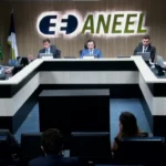 Após apagões em SP, Rio de Janeiro e Rio Grande do Sul, Aneel avalia "intervenção regulatória" nas redes de distribuição e transmissão de energia elétrica. Na imagem: Reunião da Aneel (Foto: Reprodução)