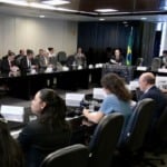 Governo define data da reunião do CMSE para discutir a volta do horário de verão. Na imagem: Reunião do CMSE, em 8/5/2024, para análise de medidas de enfrentamento às chuvas extremas no Rio Grande do Sul (Foto Ricardo Botelho/MME)