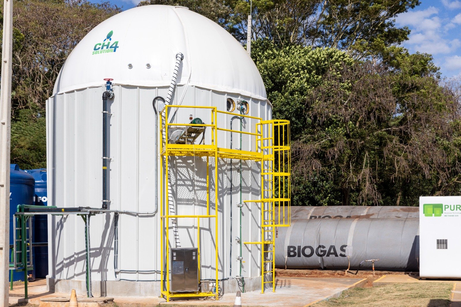 Iniciativa alemã inaugura primeira planta piloto de produção de petróleo sintético (bio-syncrude) a partir de biogás, com foco na produção de SAF (Foto: Divulgação)