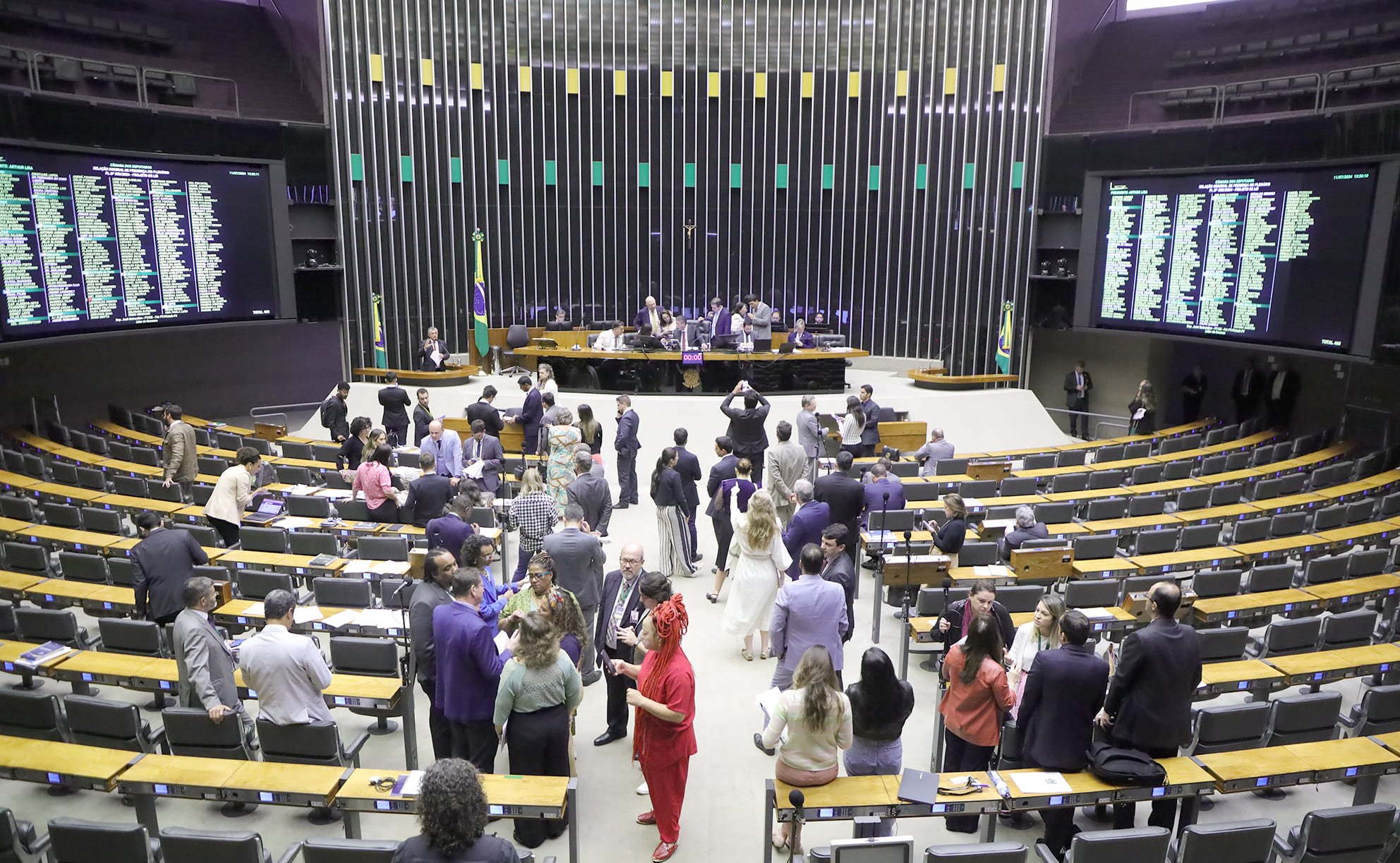 Câmara e Senado selam com o governo acordo para veto no marco do hidrogênio. Na imagem: Arthur Lira preside discussão e votação de propostas na Câmara, em 11/7/2024 (Foto: Mário Agra/Câmara dos Deputados)