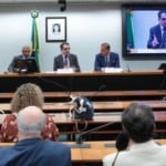 Deputado Reimont, à mesa, coordena o debate no Conselho de Ética da Câmara, em 28/8/2024 (Foto Bruno Spada/Câmara dos Deputados)