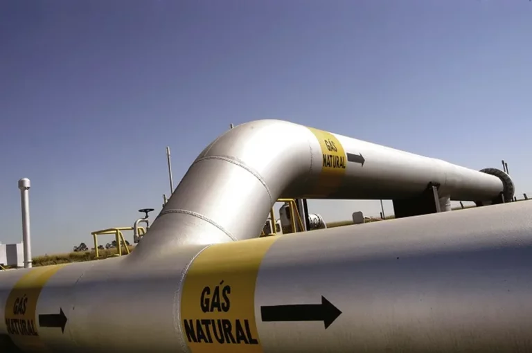 Petrobras avança no mercado livre, mas sente pressão da concorrência privada nas vendas de gás natural. Na imagem: Estação de entrega de gás natural do Gasbol – Gasoduto Bolívia-Brasi (Foto: Divulgação TBG)