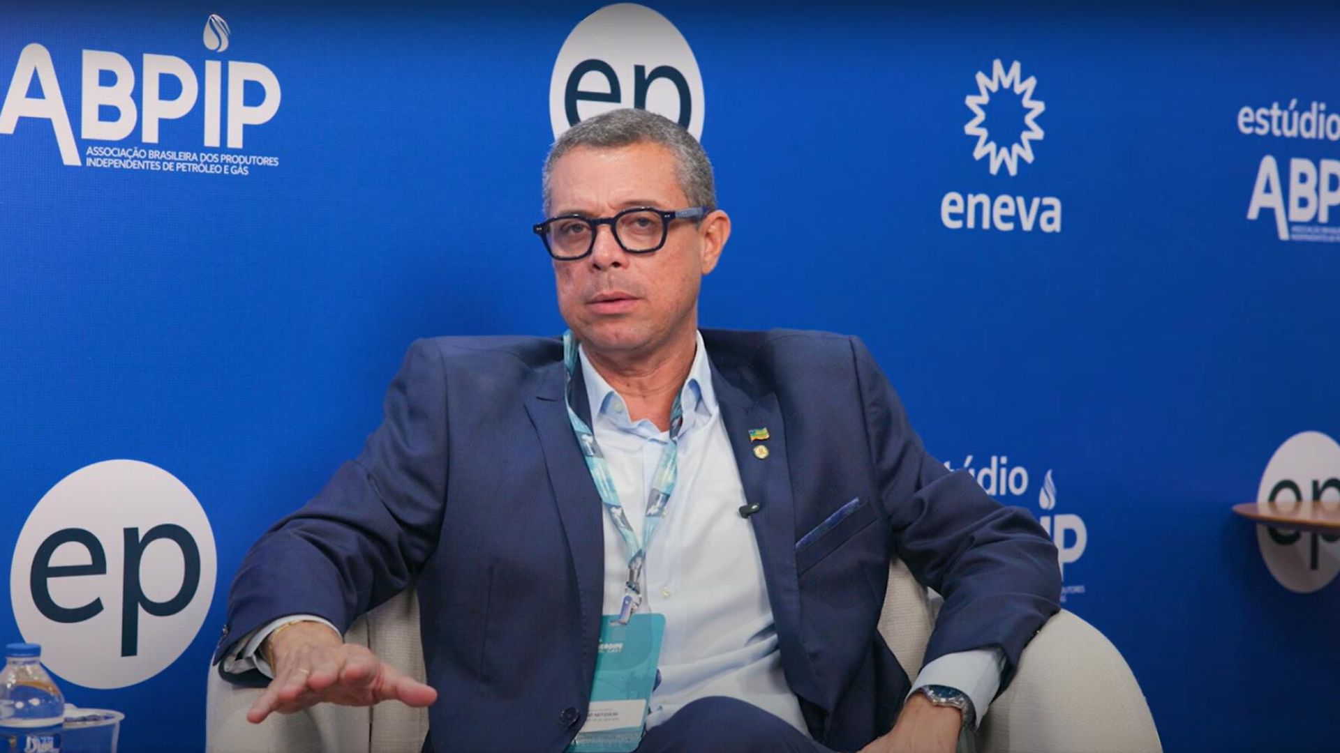 Não faz sentido Sergipe sair da distribuidora Sergas pelo contrário” afirma governador de Sergipe, Fábio Mitidieri, em entrevista ao estúdio epbr durante a Sergipe Oil & Gas 2024, em Aracaju, em 24/7/2024 (Foto: Reprodução)