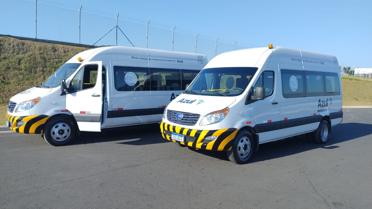 Azul adota frota de veículos 100% elétricos para serviços em aeroportos (Foto: Divulgação)