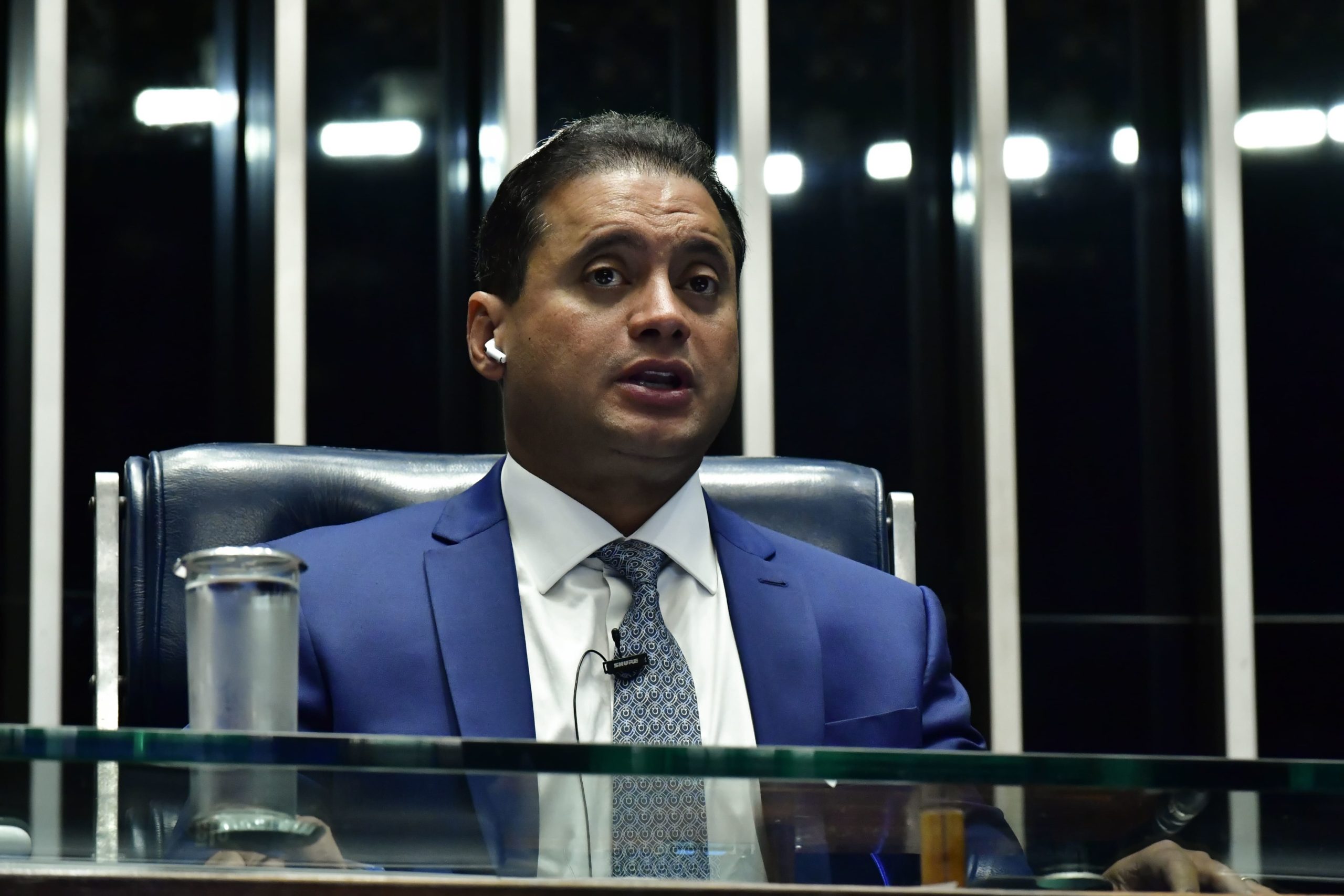 Weverton Rocha Marques de Souza à mesa do Plenário do Senado durante sessão deliberativa, em 11/6/2024 (Foto: Waldemir Barreto/Agência Senado)