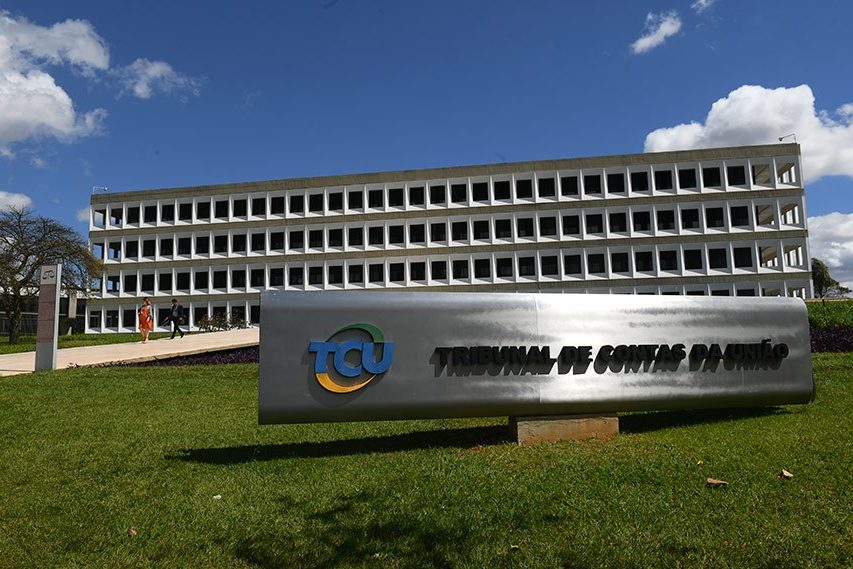 TCU pretende concluir auditoria que fiscaliza atuação do governo federal na transição energética. Na imagem: Fachada da sede do Tribunal de Contas da União, em Brasília (Foto: Marcos Oliveira/Agência Senado)