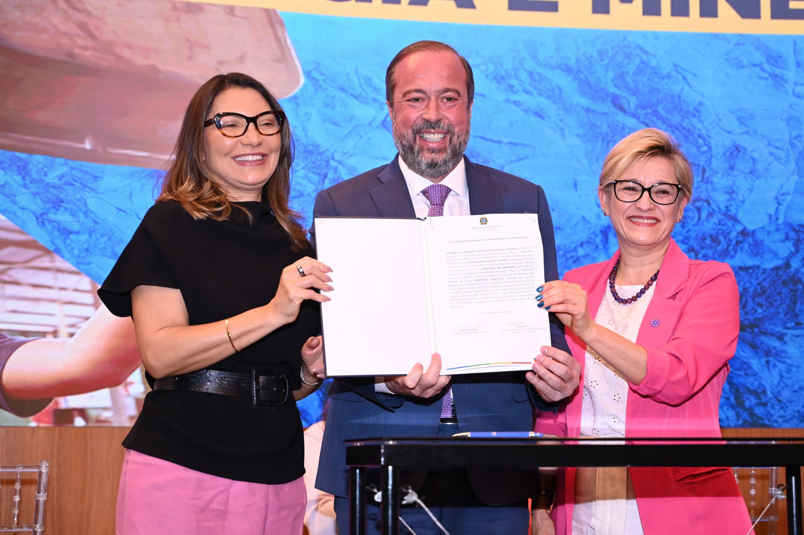 Minas e Energia e Ministério das Mulheres assinam pacto para equidade de gênero no setor energético e mineral (Foto: Ricardo Botelho/MME)