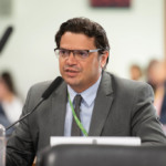 Adalberto Maluf, secretário nacional de Meio Ambiente Urbano e Qualidade Ambiental do Ministério do Meio Ambiente e Mudança do Clima, em audiência no Senado Federal (Foto Saulo Cruz/Agência Senado)