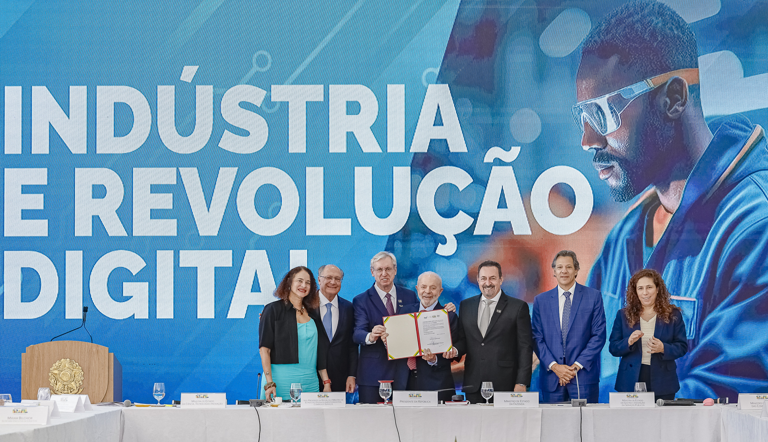 Lula participa de cerimônia da Nova Indústria Brasil – Missão 4: Indústria e Revolução Digital, no Palácio do Planalto (Foto: Ricardo Stuckert/PR)