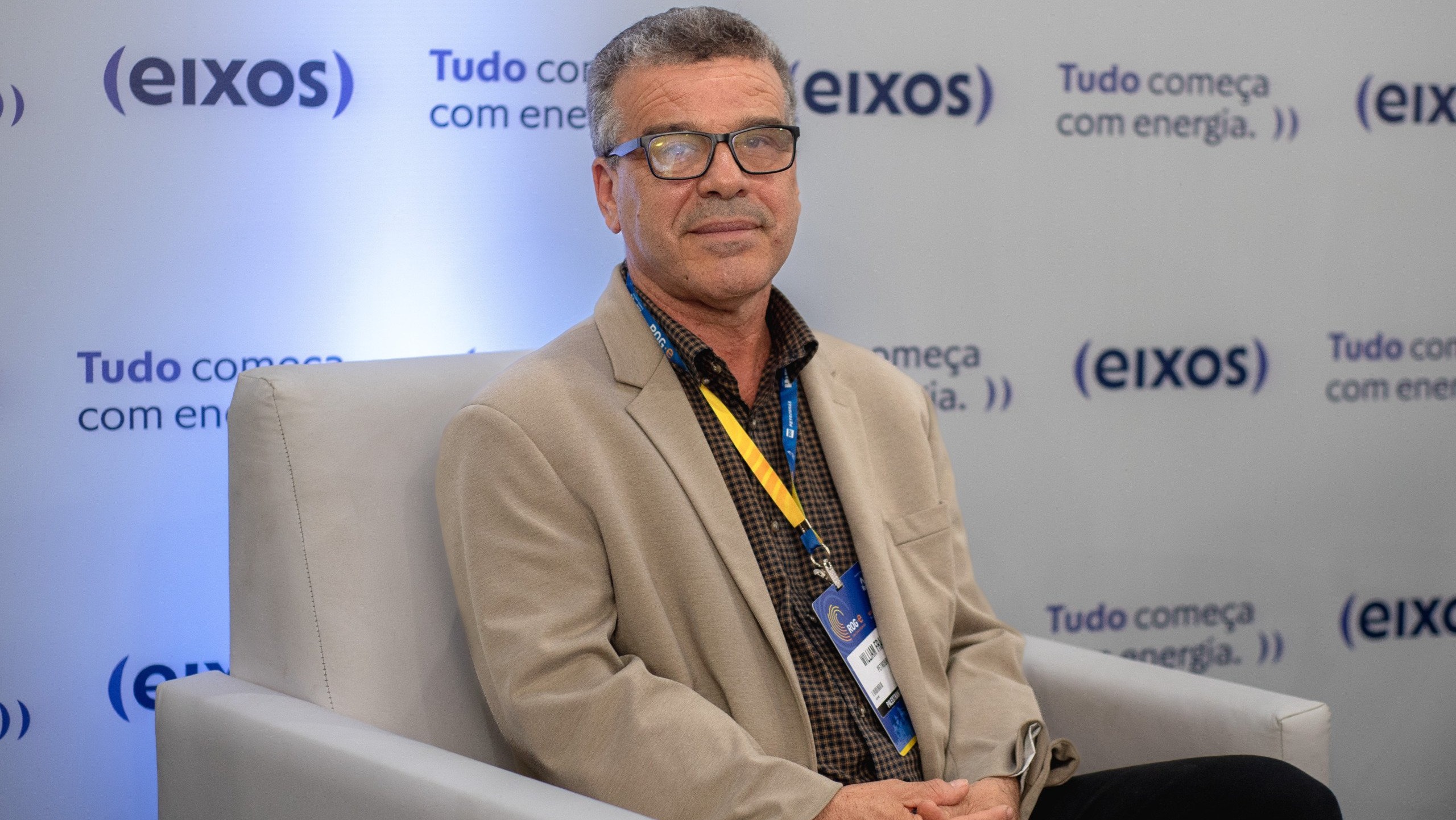 William França, diretor executivo de Processos Industriais e Produtos da Petrobras, em entrevista ao estúdio eixos durante a ROG.e no Rio, em 23/9/2024 (Foto Vitor Curi/eixos)