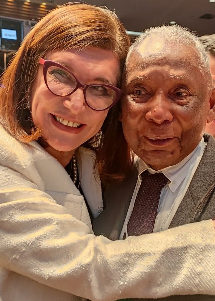 Magda Chambriard e Newton Monteiro na posse da presidente da Petrobras. Foto: arquivo pessoal