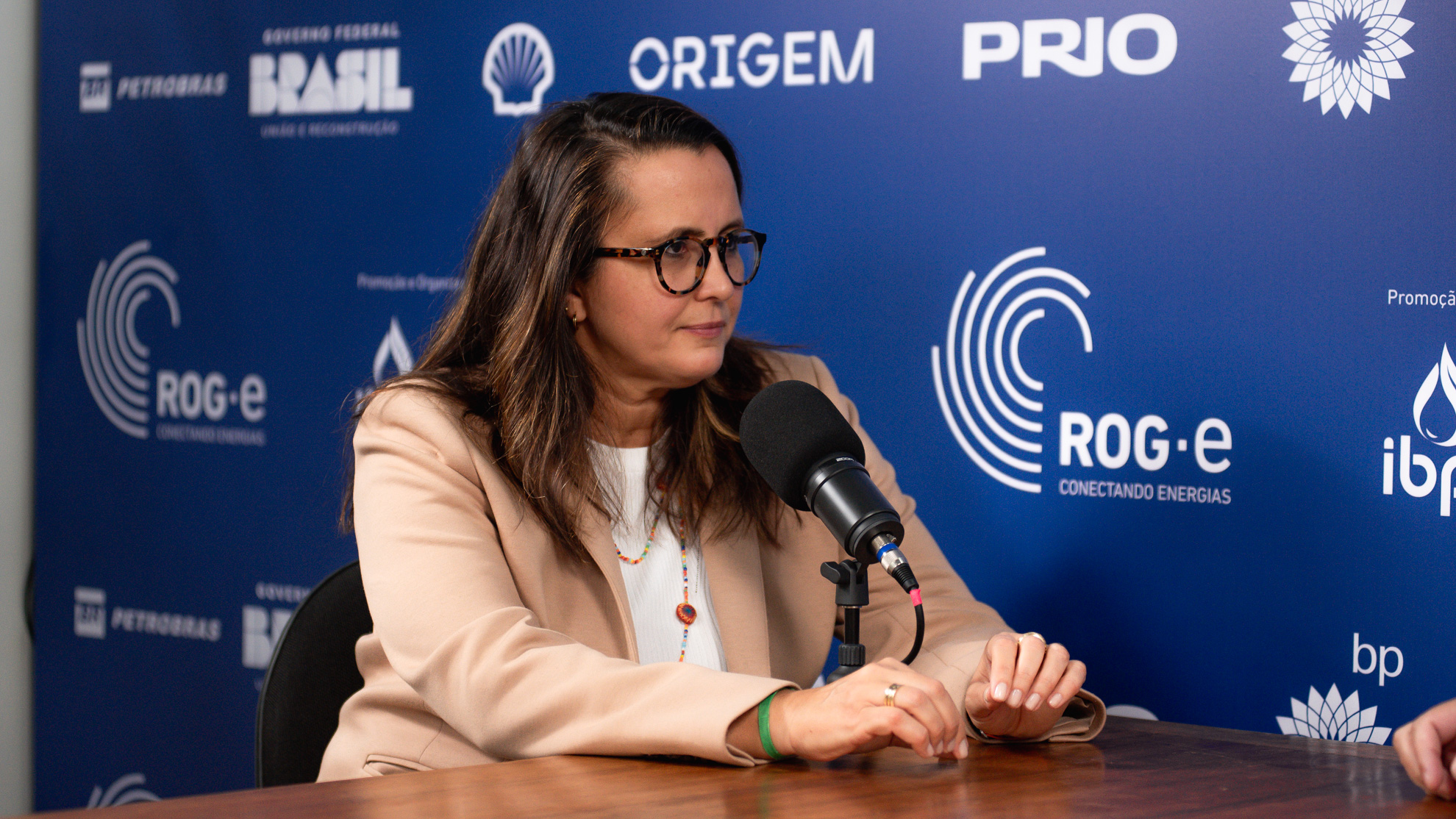 Verônica Coelho, presidente da Equinor, em entrevista ao estúdio eixos durante a ROG.e no Rio, em 26/9/2024 (Foto Vitor Curi/eixos)