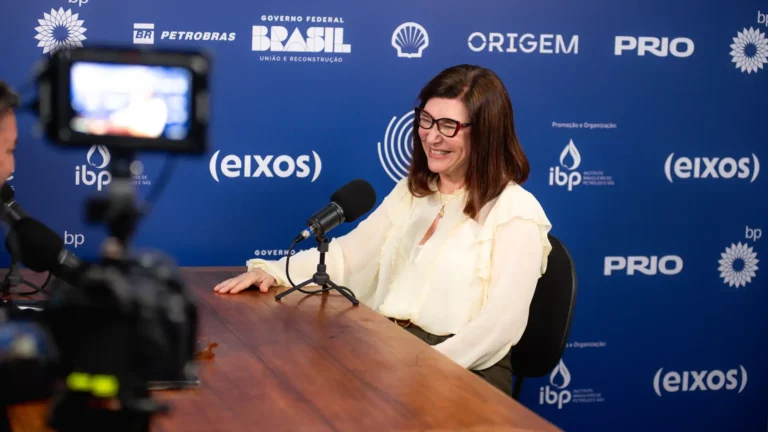 Presidente da Petrobras, Magda Chambriard, em entrevista exclusiva ao estúdio eixos durante a ROG.e 2024, no Porto Maravilha, no Rio, em 25/9/2024 (Foto Victor Curi/eixos)