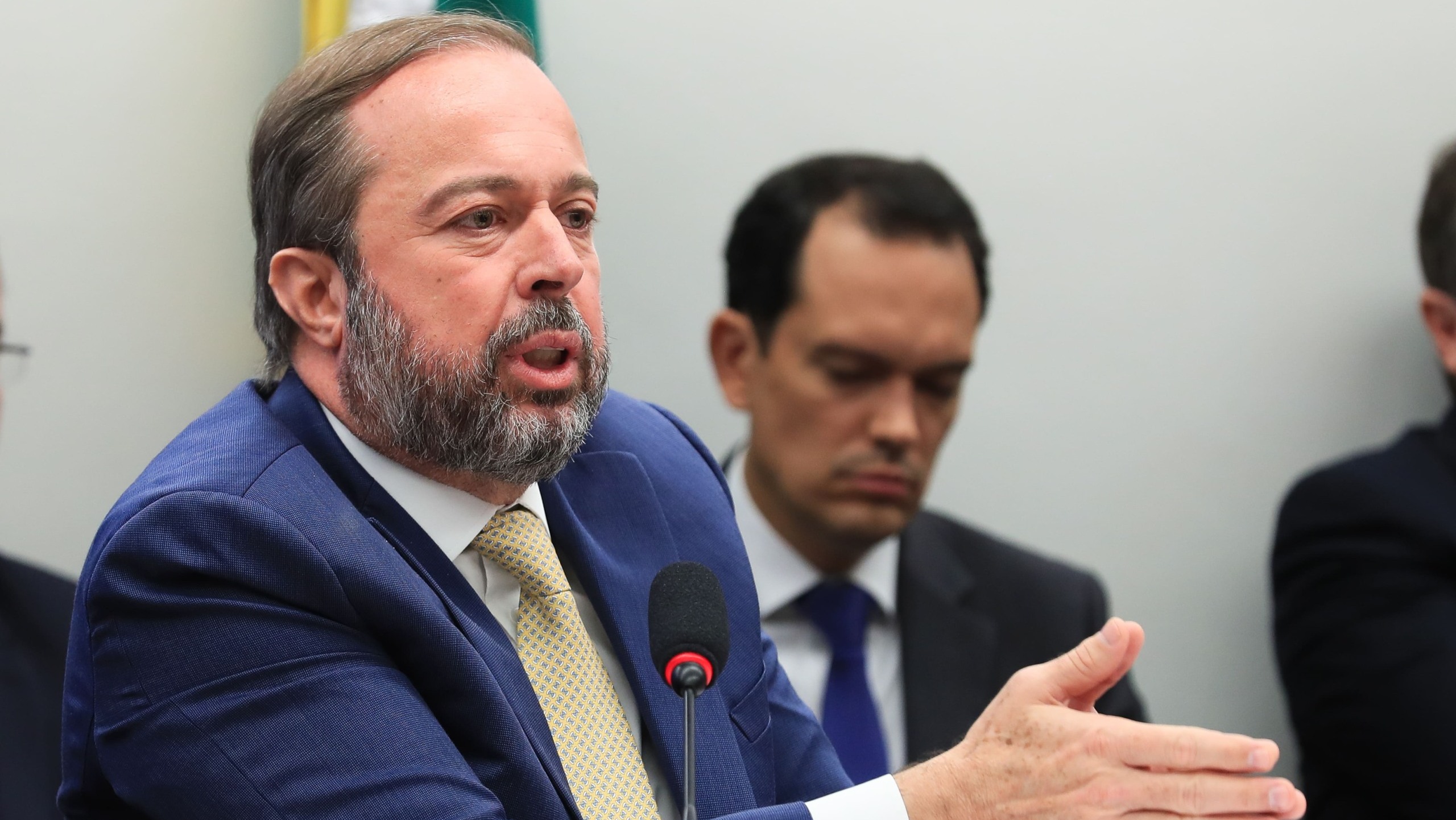 Âmbar Energia diz que condições impostas pela Aneel impedem recuperação da Amazonas Energia. Na imagem: Audiência pública da CME da Câmara para ouvir o ministro de Minas e Energia, Alexandre Silveira, em 19/6/2024 (Foto Lula Marques/Agência Brasil)