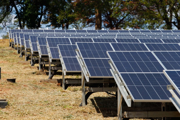 Usina solar fotovoltaica Granja Marileusa I, da Alsol Energias Renováveis, em Uberlândia, no Triângulo Mineiro (Foto Gil Leonardi/Imprensa MG)