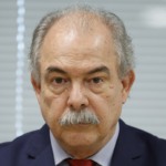 Países travam intensa disputa diplomática na busca de soluções para o clima, afirma presidente do BNDES. Na imagem: O presidente do Banco Nacional de Desenvolvimento Econômico e Social, Aloizio Mercadante (Foto Fernando Frazão/Agência Brasil)