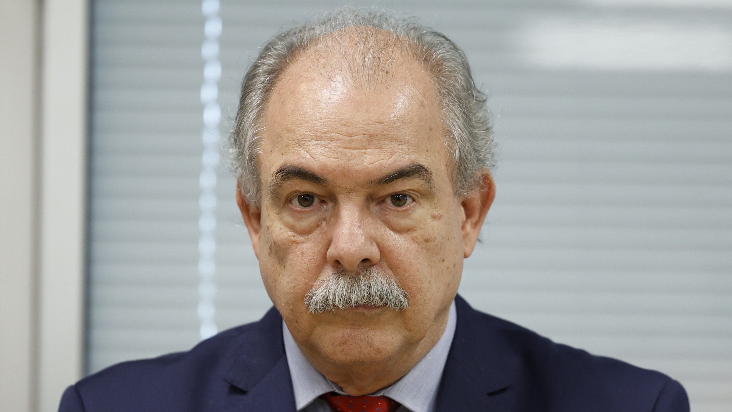 Países travam intensa disputa diplomática na busca de soluções para o clima, afirma presidente do BNDES. Na imagem: O presidente do Banco Nacional de Desenvolvimento Econômico e Social, Aloizio Mercadante (Foto Fernando Frazão/Agência Brasil)