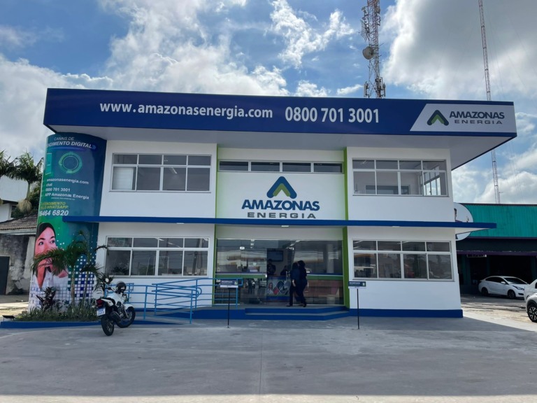 Justiça federal considera válida transferência do controle da Amazonas Energia à Âmbar Energia, do grupo J&F. Na imagem: Fachada de loja de atendimento aos clientes da Amazonas Energia na capital Manaus (Foto Divulgação)