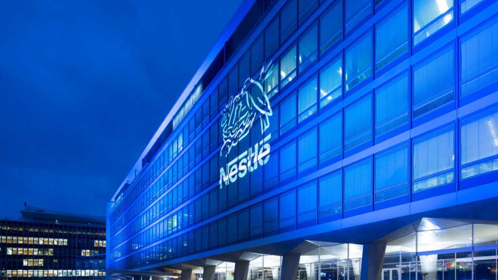 Nestlé estreia no uso de biometano e prepara conversão de mais três unidades para o gás renovável até 2026. Na imagem: Sede da Nestlé na Suíça (Foto Divulgação)