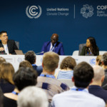 Discussão na COP29 sobre o artigo 6, que trata da integridade e estruturação nos mercados globais de carbono, em Baku, capital do Azerbaijão, em 11/11/2024 (Foto Kamran Guliyev/UNFCCC)