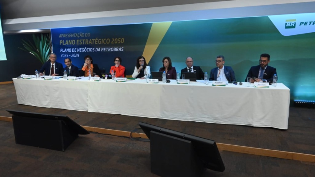 Petrobras vai na tendência das majors do petróleo com aposta nos biocombustíveis. Na imagem: Diretoria da Petrobras em entrevista coletiva sobre o Plano de Negócios 2025-2029, em 22/11/2024 (Foto Guarim de Lorena/Agência Petrobras)