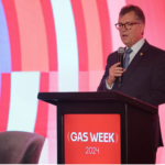 Senador Laércio Oliveira na gas week 2024, promovida pelo estúdio eixos em Brasília (Foto eixos)