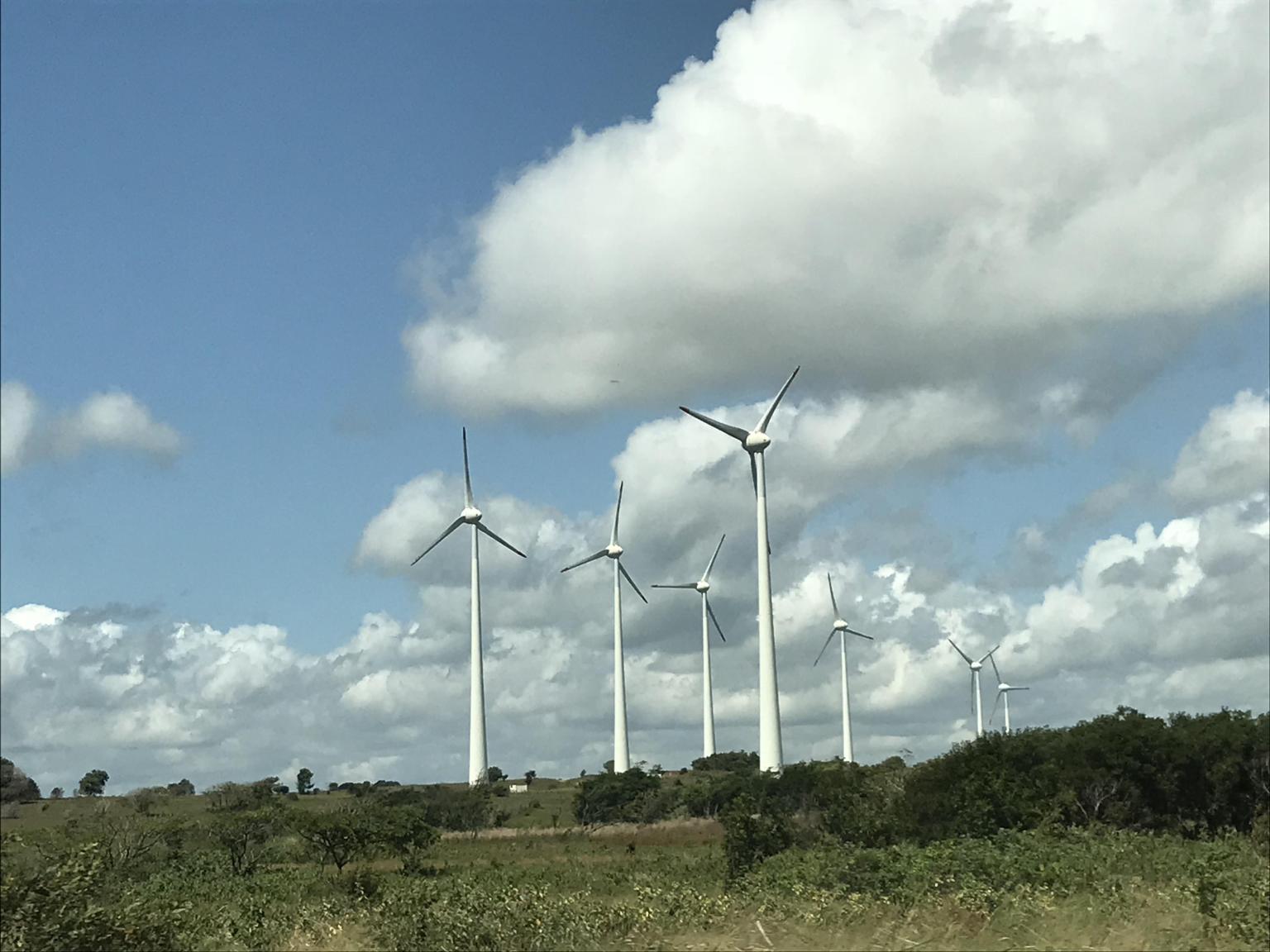 Parque Eólico Millennium, localizado na cidade de Mataraca, no litoral da Paraíba (Foto Divulgação Spic-Pacific Hydro)