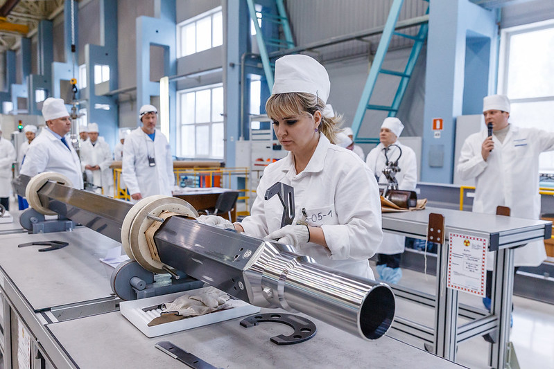 Estatal brasileira Nuclep e empresa russa Rosatom assinam acordo de confidencialidade para transferência de tecnologia em SMRs. Na imagem: Produção de micro reatores modulares (SMRs, na sigla em inglês) (Foto Divulgação Rosatom)