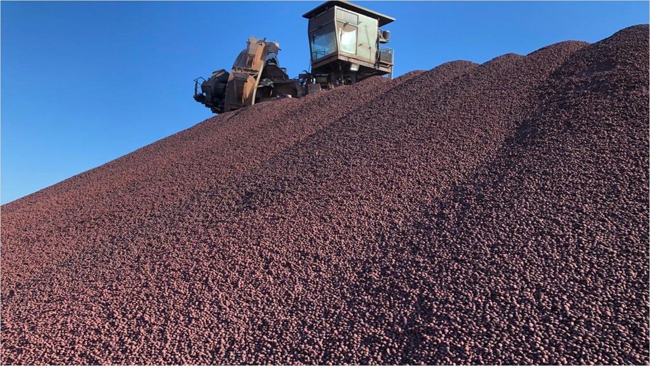 Vale assina contratos com Origem Energia e Eneva e reforça presença no mercado livre de gás natural. Na imagem: Pilha de briquete, item produzido pela Vale em plantas no Espírito Santo e em Minas (Foto Divulgação)