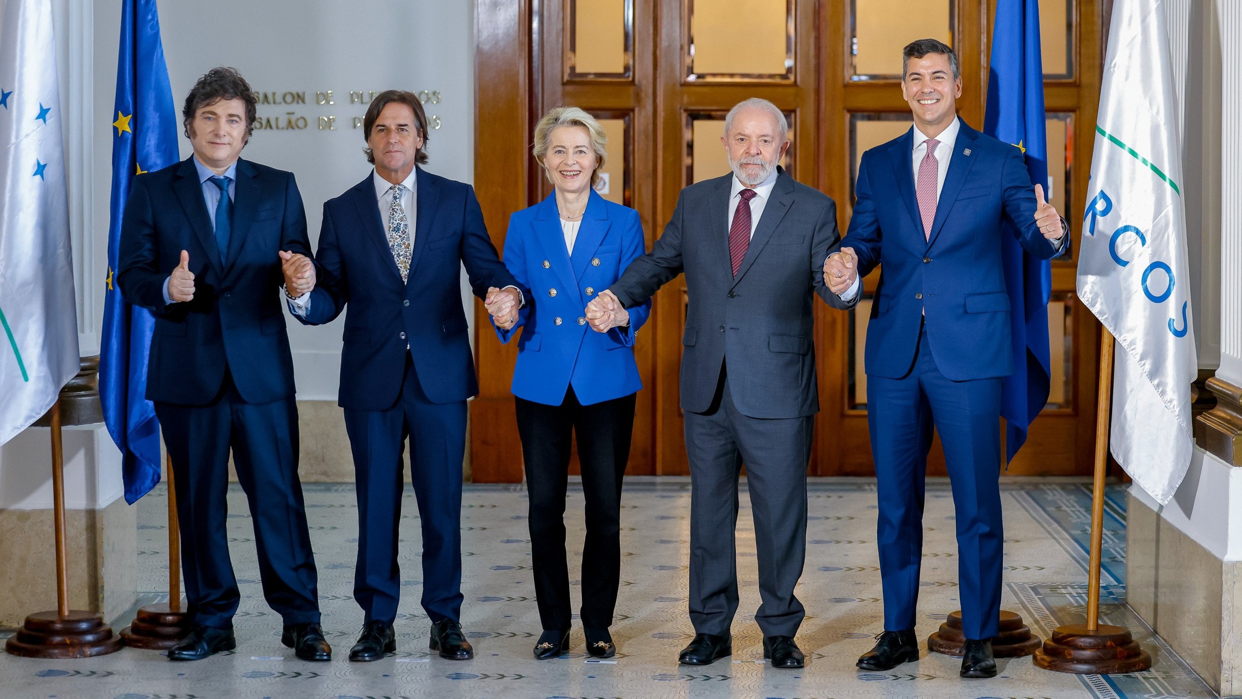 Os presidentes dos países membros do Mercosul e a presidente da União Europeia em Montevidéu, Uruguai, em 6/12/2024 (Foto Ricardo Stuckert/PR)