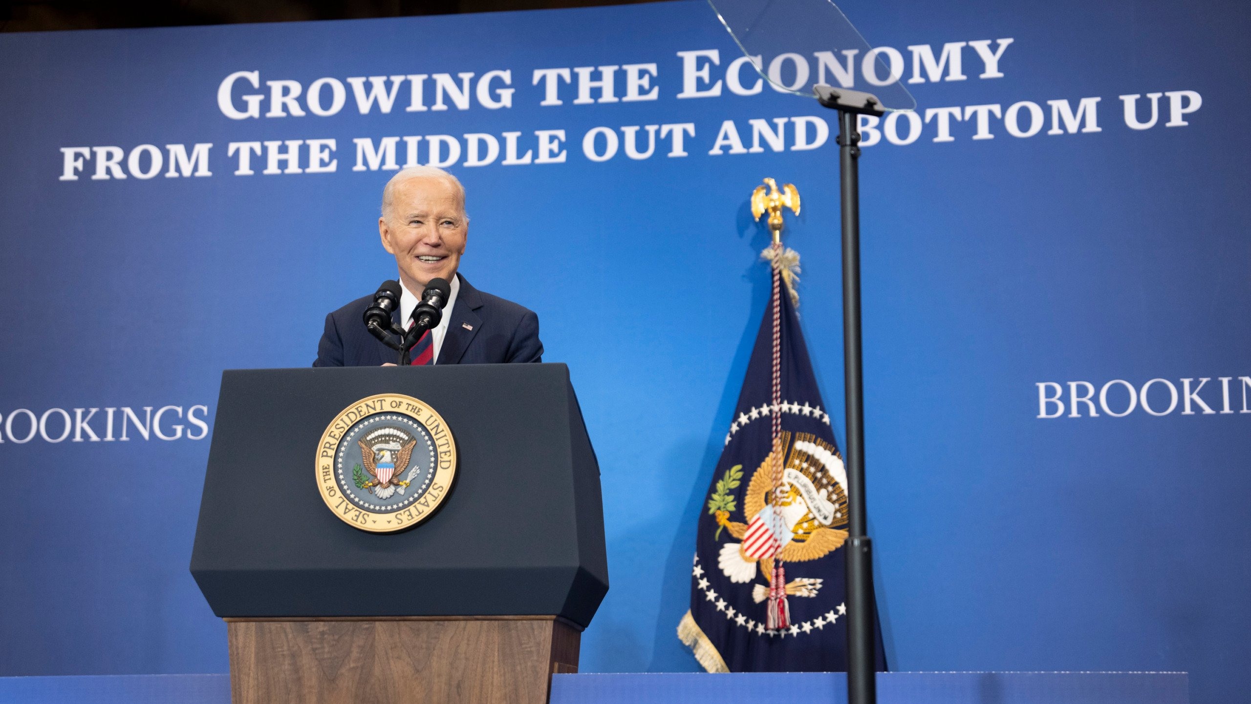 Presidente dos EUA, Joe Biden [na imagem], anuncia nova NDC com meta climática dos EUA, que prevê corte de 61 a 66% nas emissões até 2035 (Foto Official White House Photo/Adam Schultz)