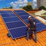 Painéis solares fotovoltaicos para geração distribuída