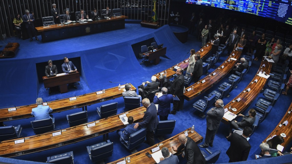 Plenário do Senado, visto do alto, durante sessão para discussão e votação de propostas, em 17/12/2024 (Foto Jonas Pereira/Agência Senado)