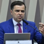 Sandoval Feitosa, diretor-geral da Aneel, fala durante reunião da CI no Senado, em 30/5/2023 (Foto: Geraldo Magela/Agência Senado)