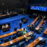 Ireneu Orth fala, à tribuna do Plenário do Senado, durante sessão para discutir o PL 2308-2023 do marco do hidrogênio, em 19/6/2024 (Foto: Jonas Pereira/Agência Senado)