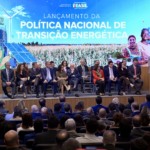 Alexandre Silveira fala, na presença de Lula, durante o lançamento da Política Nacional da Transição Energética, em 26/8/2024 (Foto Ricardo Botelho/MME)