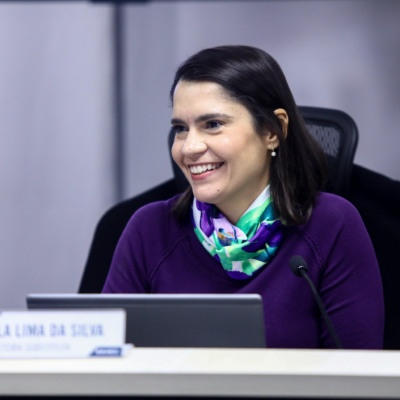 Diretora-substituta da Aneel, Ludimila Lima, durante a 2ª Reunião Ordinária da diretoria de 2025, em 28 de janeiro  | Foto Divulgação