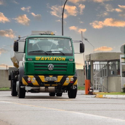 Guarulhos é o segundo aeroporto em que o abastecimento a Diesel Renovável HVO é implementado.
 (Foto: Divulgação/BR Aviation)