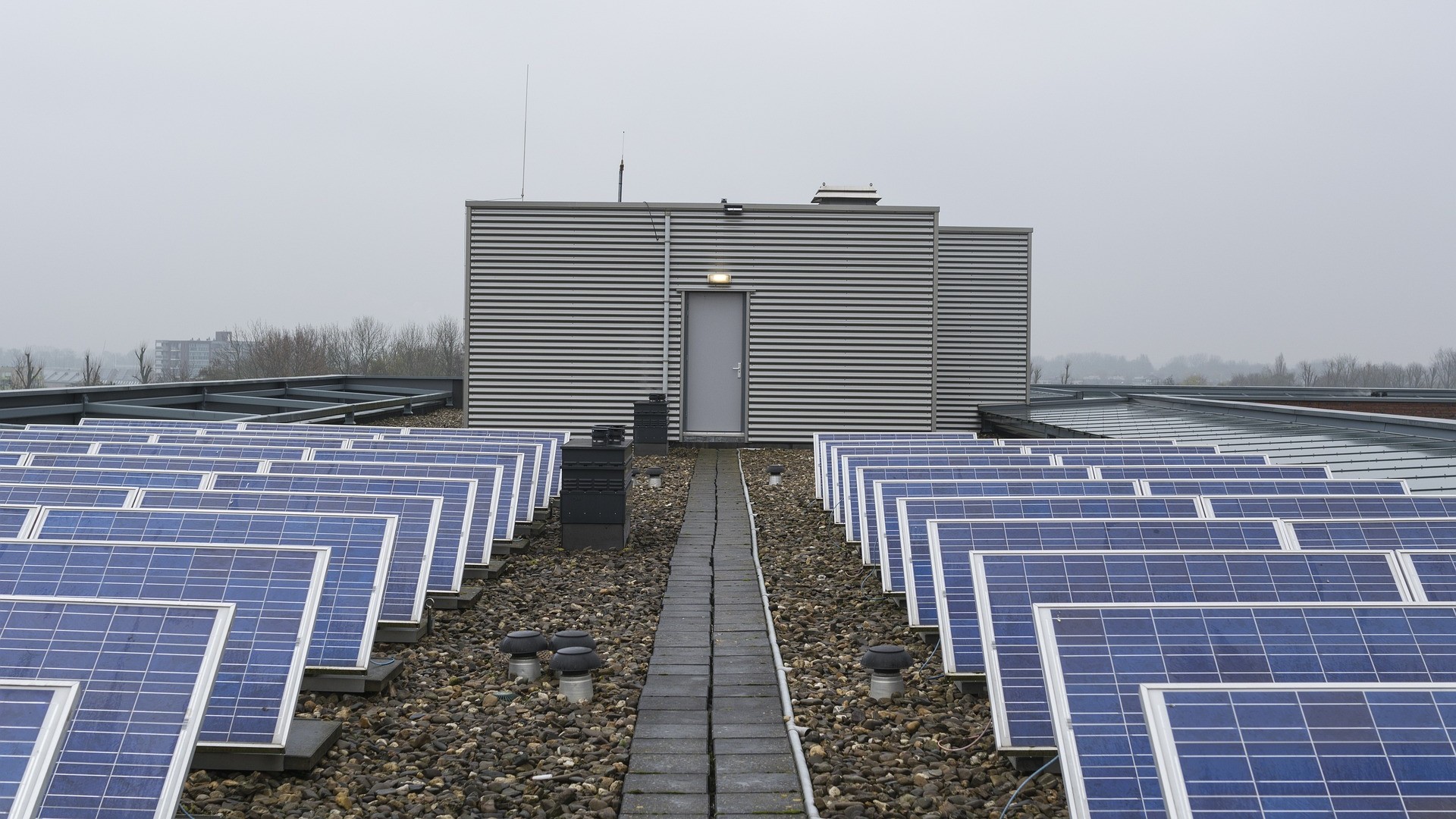 Retorno do investimento em baterias integradas à energia solar chega a dois anos, diz Powersafe