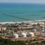 Vista aérea de complexo petroquímico da Braskem localizado em Maceió, Alagoas (Foto Bitenka e Leonardo Reis/Divulgação)