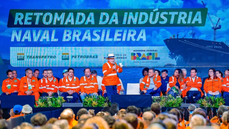 Cerimônia de retomada da indústria naval e offshore brasileira, do Programa de Renovação da Frota Naval da Petrobras, no Tebig, Angra dos Reis (RJ), em 17/2/2025 (Foto Ricardo Stuckert/PR)