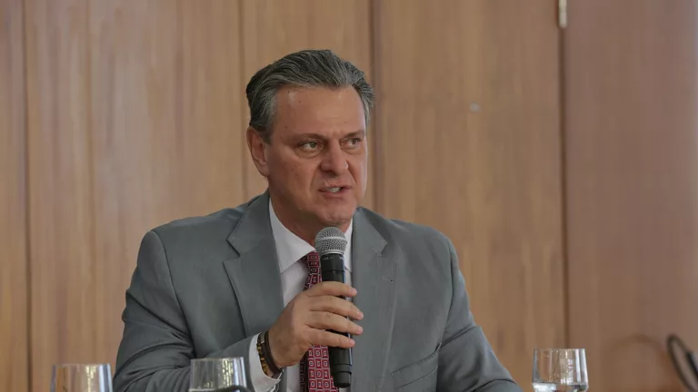 Carlos Fávaro fala durante reunião da Comissão Interministerial Permanente de Prevenção e Controle do Desmatamento, em Brasília/DF, em 9/11/2023 (Foto Guilherme Martimon/Mapa)