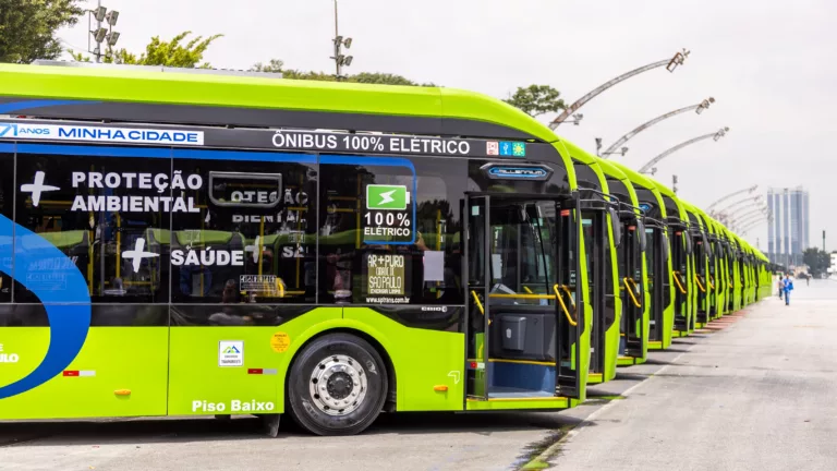 Entrega de 100 novos ônibus elétricos para a cidade de São Paulo (Foto Edson Lopes Jr./Secom)