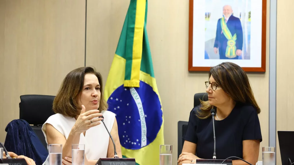 Marina Grossi, presidente do Cebds, conversa com Ana Toni, CEO da COP30 (Foto Fernando Donasci/MMA)